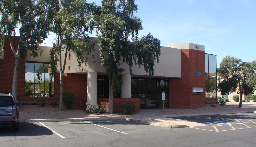 Primary Photo Of 7307 W Boston St, Chandler Warehouse For Lease