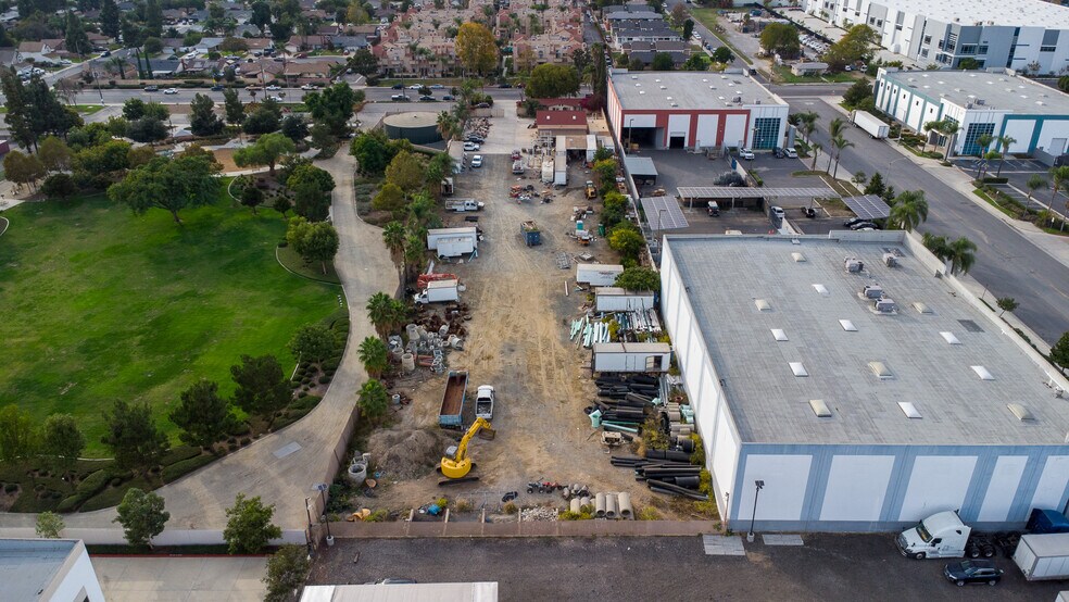 More Photos Of 2023 S Bon View Ave, Ontario Contractor Storage Yard For Sale
