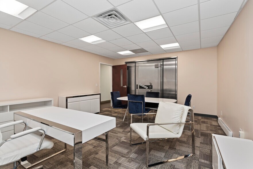 More Photos Of 403-405 N 2nd St, Harrisburg Office For Sale