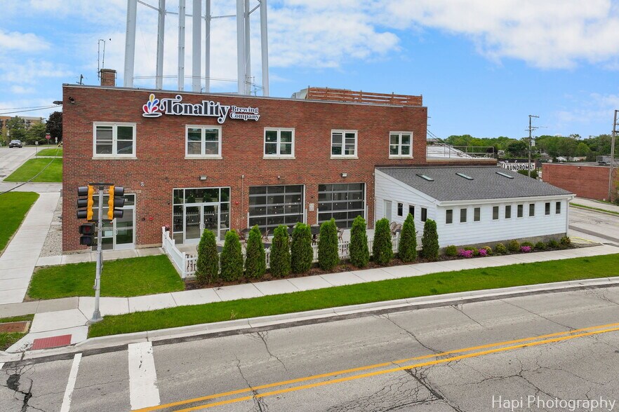 More Photos Of 169 N Seymour Ave, Mundelein Restaurant For Sale