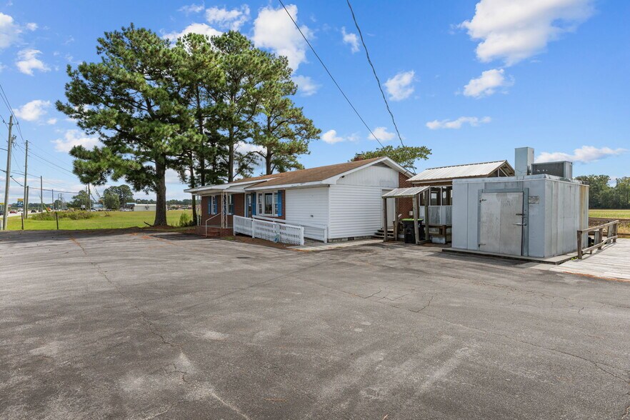 More Photos Of 11146 NC 55 Hwy E, Grantsboro Freestanding For Sale