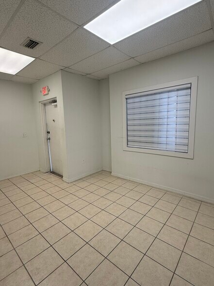 More Photos Of 5111 NW 159th St, Miami Lakes Unknown For Lease