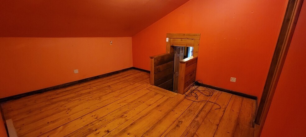 More Photos Of 325 N Main St, Liberty Flex For Lease