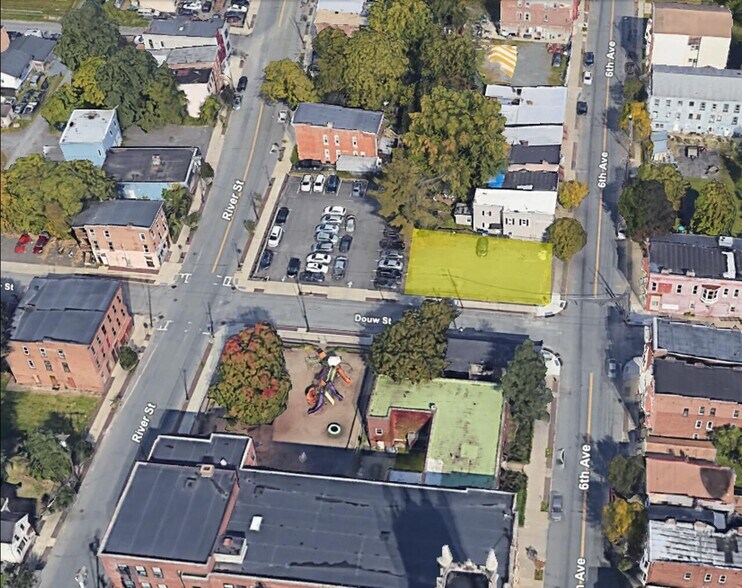 More Photos Of 3107 6th Ave, Troy Land For Lease