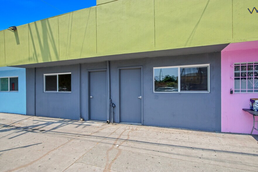 More Photos Of 2603 Hauser Blvd, Los Angeles Storefront For Lease