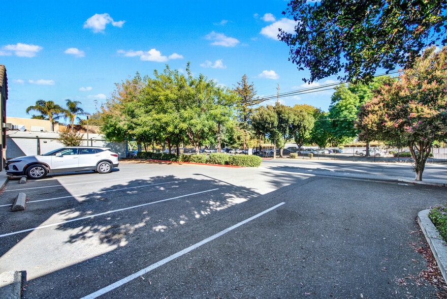 More Photos Of 814 Court St, Woodland Rehabilitation Center For Sale