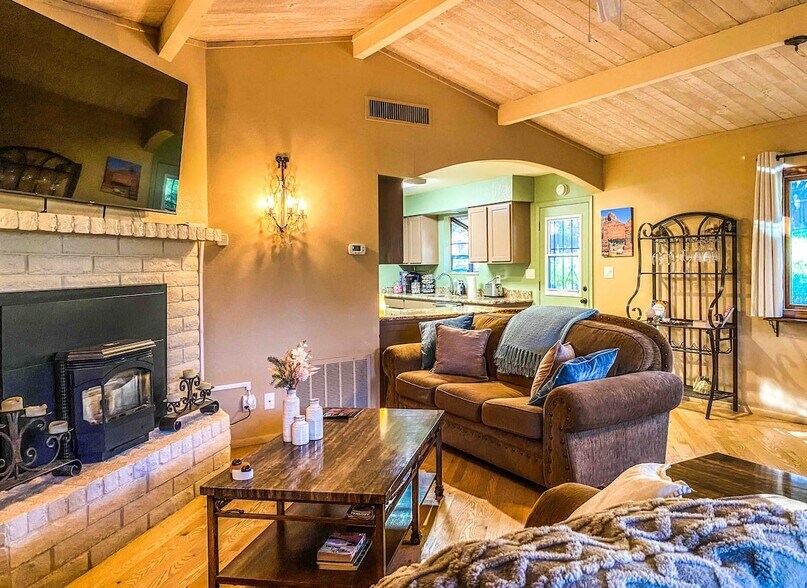 More Photos Of 225 Chimney Rock Trl, Sedona Apartments For Sale