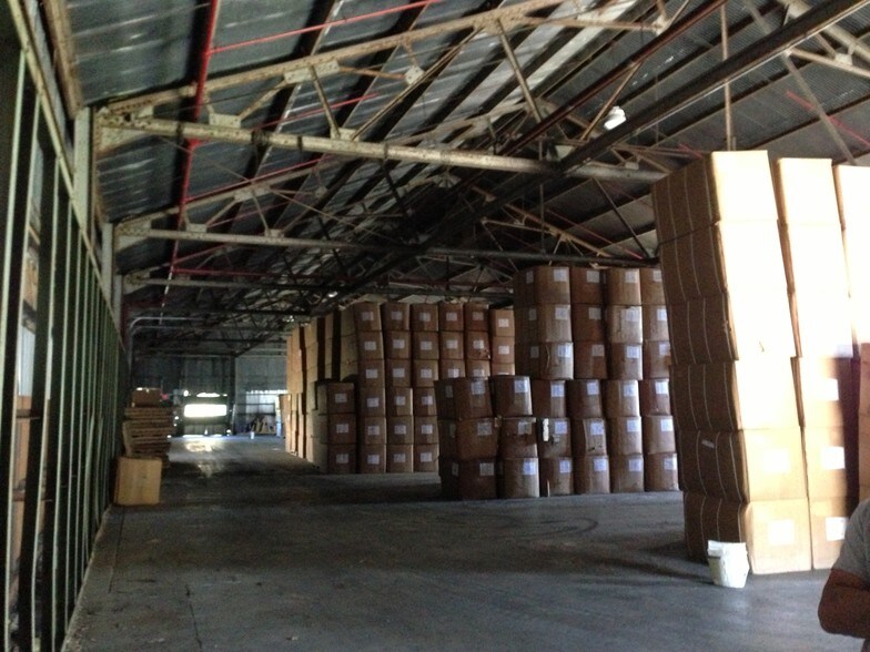 More Photos Of 157 Columbia St, Lee Warehouse For Sale