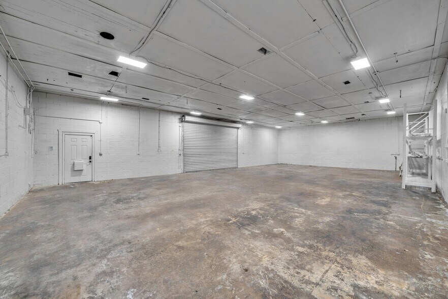 More Photos Of 494 GA Highway 247 S, Bonaire Freestanding For Sale