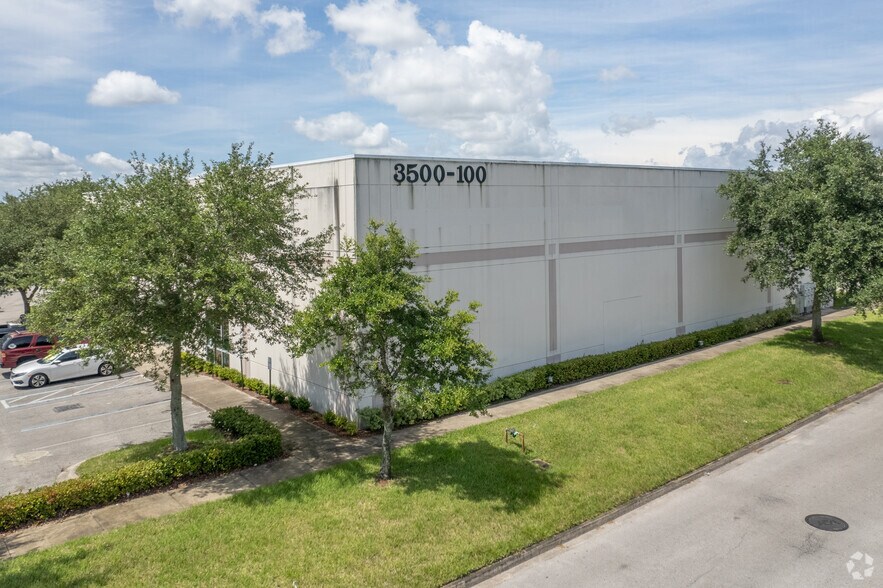 More Photos Of 3500 Beachwood Ct, Jacksonville Warehouse For Lease