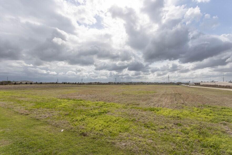 More Photos Of S Sam Houston Pky W @ Almeda, Houston Unknown For Sale