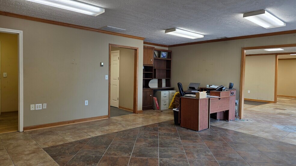 More Photos Of 3620 North Pky, Cumming Light Distribution For Lease