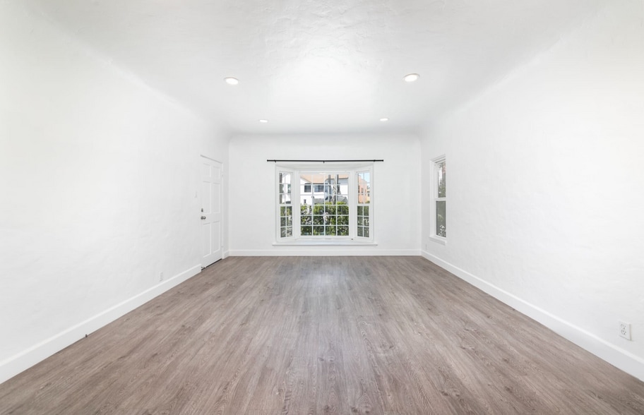 More Photos Of 1032 S Orange Dr, Los Angeles Apartments For Sale