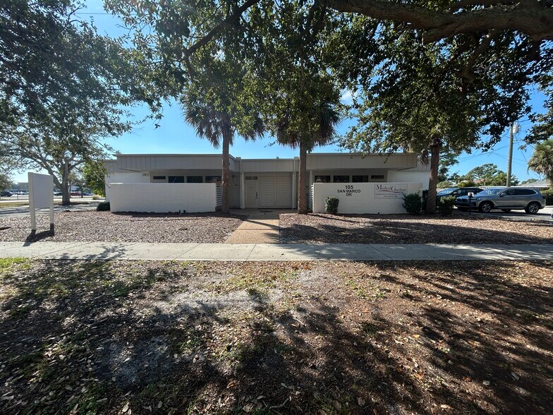 More Photos Of 101 San Marco Dr, Venice Office For Sale