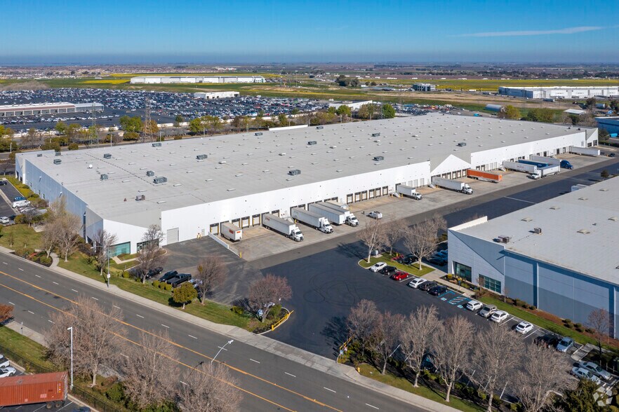 More Photos Of 25000 S Schulte Rd, Tracy Distribution For Lease