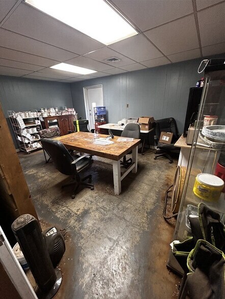 More Photos Of 212 Blees Industrial Dr, Macon Industrial For Sale