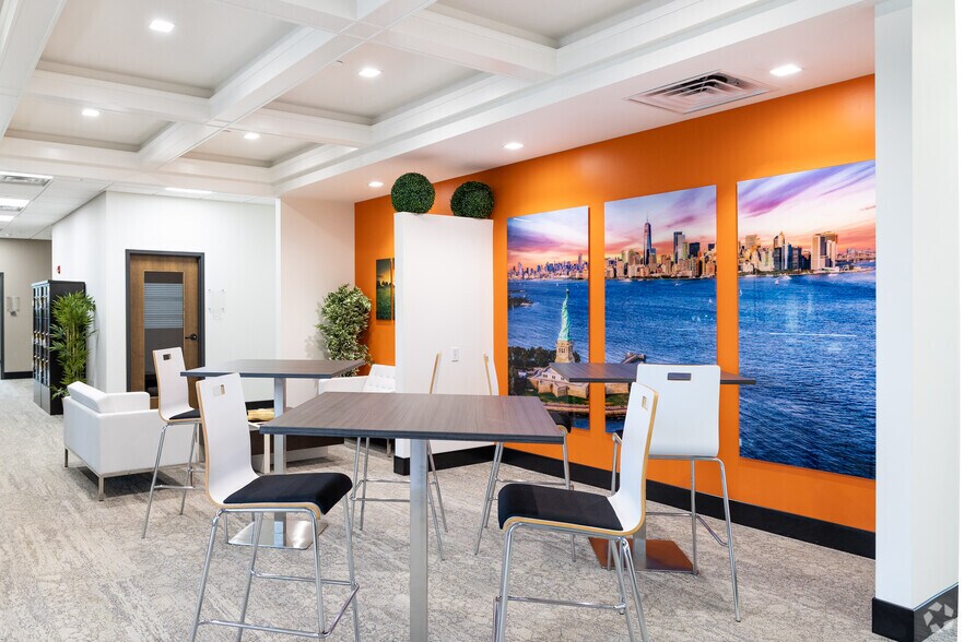 More Photos Of 1301 Industrial Dr, Crestview Coworking Space