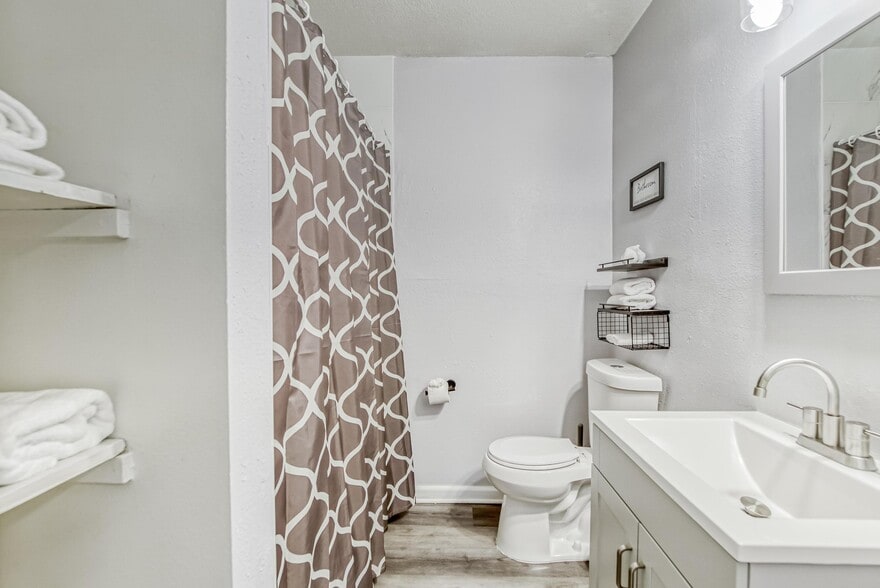 More Photos Of 4511-4513 Mcelroy Ave, Tampa Apartments For Sale