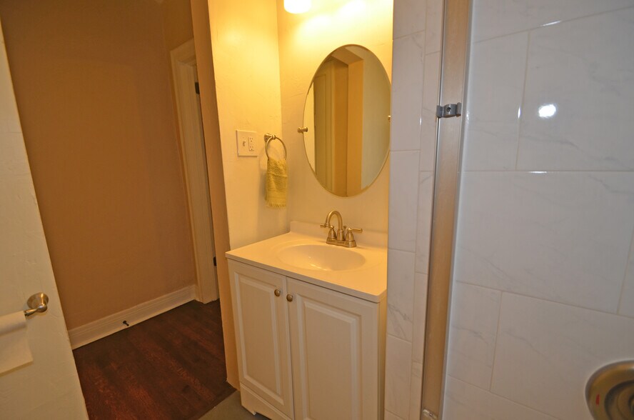 More Photos Of 1712 NW 17th St, Oklahoma City Apartments For Sale