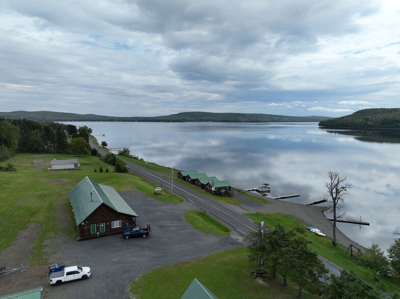 More Photos Of 109 Sinclair Rd, Sinclair Sports And Entertainment For Sale