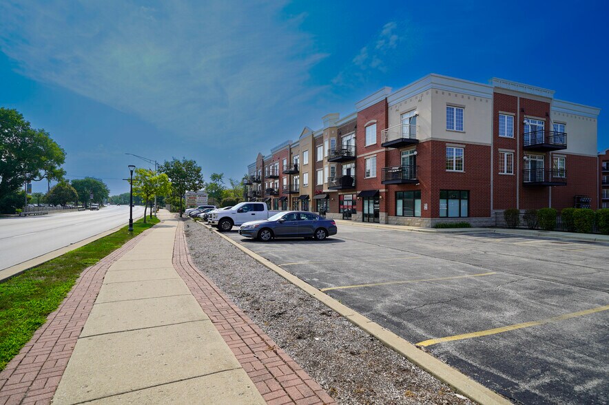 More Photos Of 3400 Kirchoff Rd, Rolling Meadows Apartments For Sale