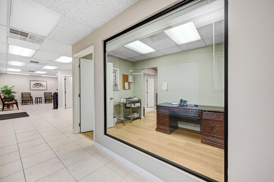 More Photos Of 1801 Sarno Rd, Melbourne Medical For Sale