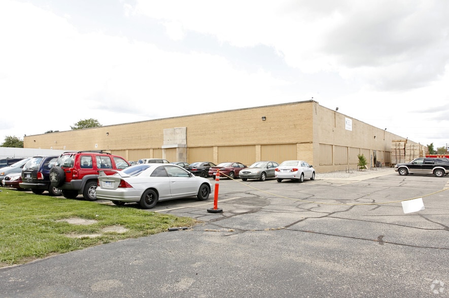 More Photos Of 8211 Decatur St, Detroit Warehouse For Lease