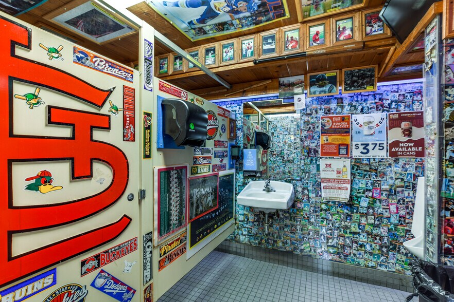 More Photos Of 10267 US Highway 14, Mazomanie Sports And Entertainment For Sale