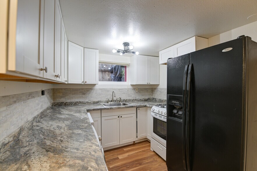 More Photos Of 930 N El Paso St, Colorado Springs Multifamily For Sale