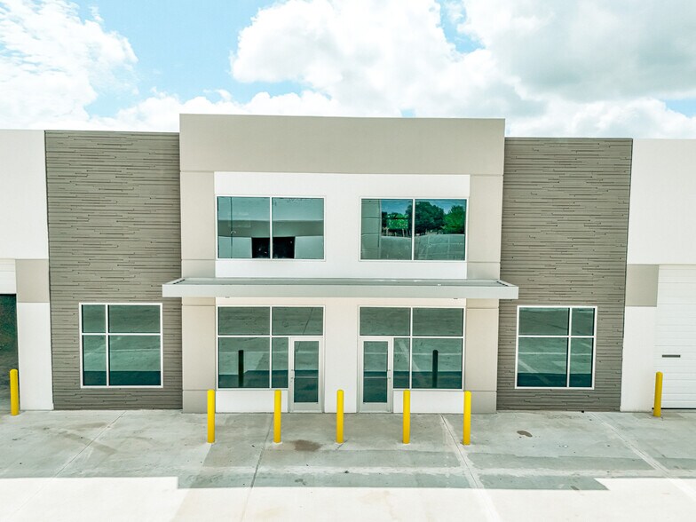 Primary Photo Of 929 Greenville Ave, Allen Showroom For Sale