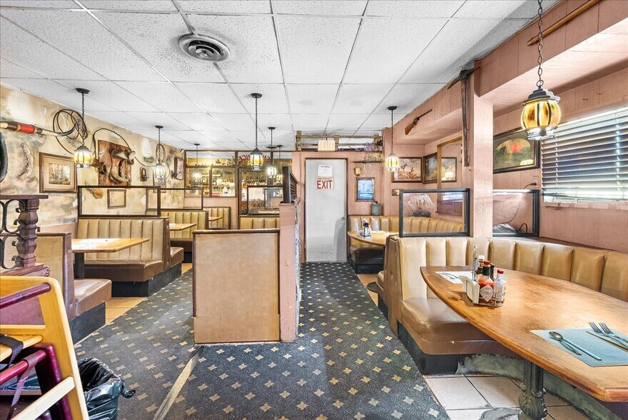 More Photos Of 2400 E 7th St, Long Beach Restaurant For Sale