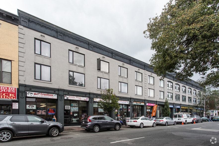 More Photos Of 361-385 Broadway, Chelsea Apartments For Lease