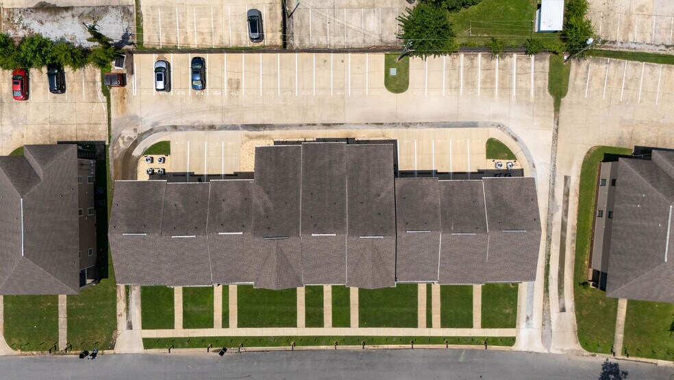 More Photos Of 403 Meador Dr, Tuscaloosa Multifamily For Sale