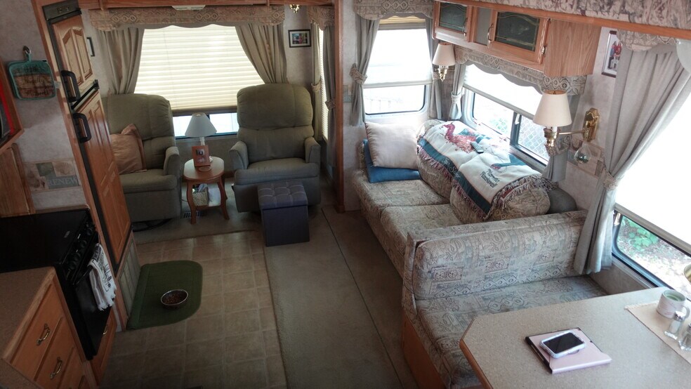 More Photos Of 1215 W 8th St, Mio Hospitality For Sale