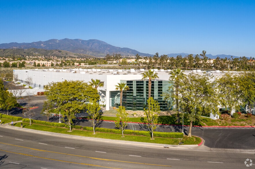 More Photos Of 25892-25902 Towne Centre Dr, Foothill Ranch Manufacturing For Lease