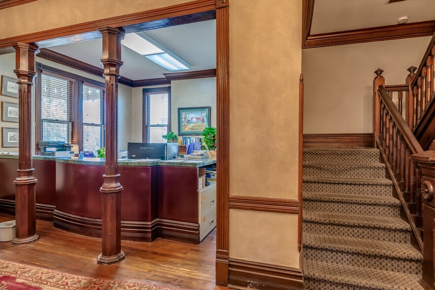 More Photos Of 631 S Hull St, Montgomery Loft Creative Space For Sale
