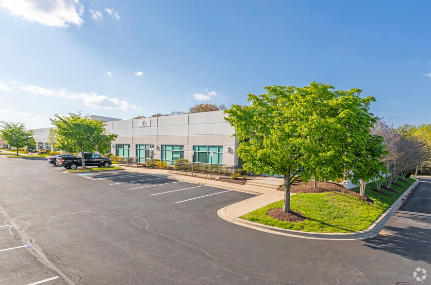 More Photos Of 6956 Aviation Blvd, Glen Burnie Unknown For Lease