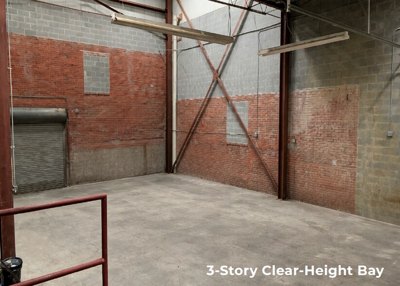More Photos Of 19537 Lake Rd, Rocky River Light Distribution For Sale