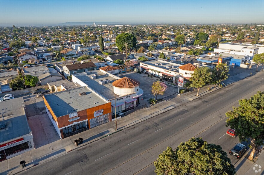 More Photos Of 3006 Florence Ave, Huntington Park Storefront For Sale