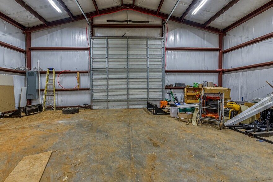 More Photos Of 159 Mitch Ave, Tuscumbia Self Storage For Lease