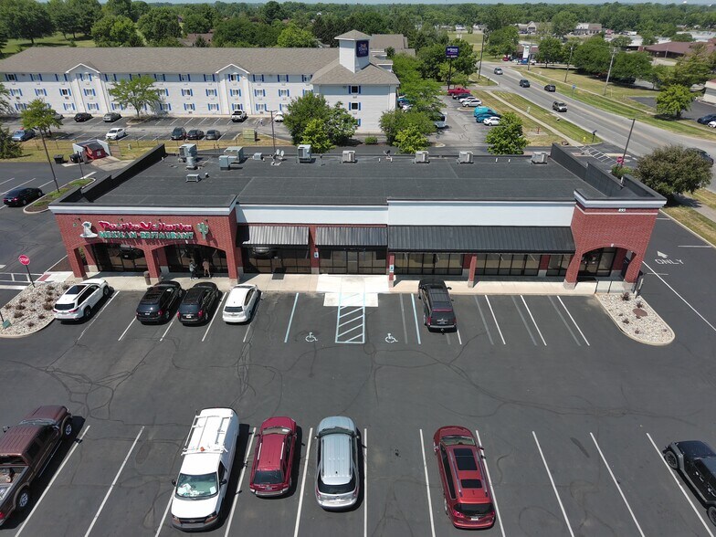 More Photos Of 893 E Main St, Greenwood Storefront For Lease