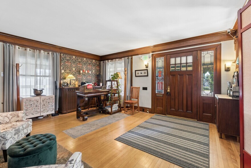 More Photos Of 548 Main St, Fryeburg Hotel For Sale