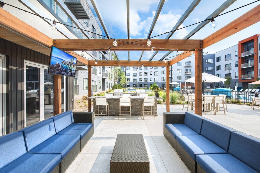 More Photos Of 1000 Berkley Pky, Kansas City Apartments For Sale