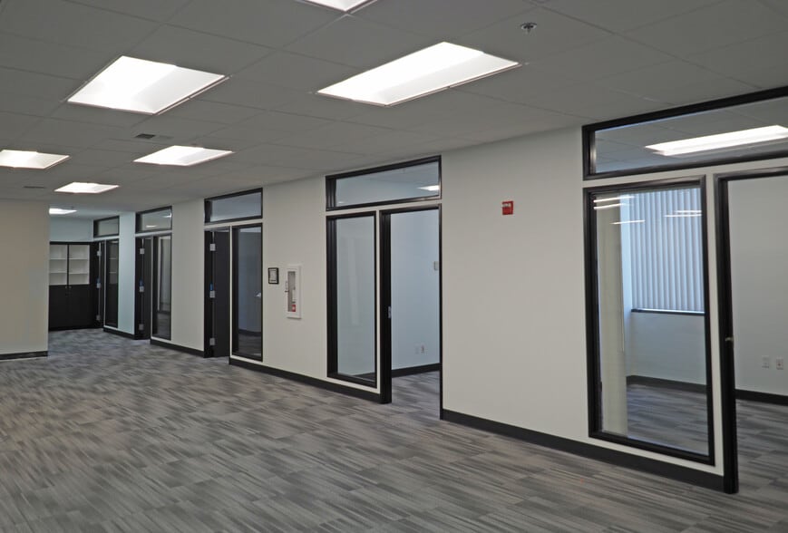 More Photos Of 1119 SW 7th St, Renton Office For Sale