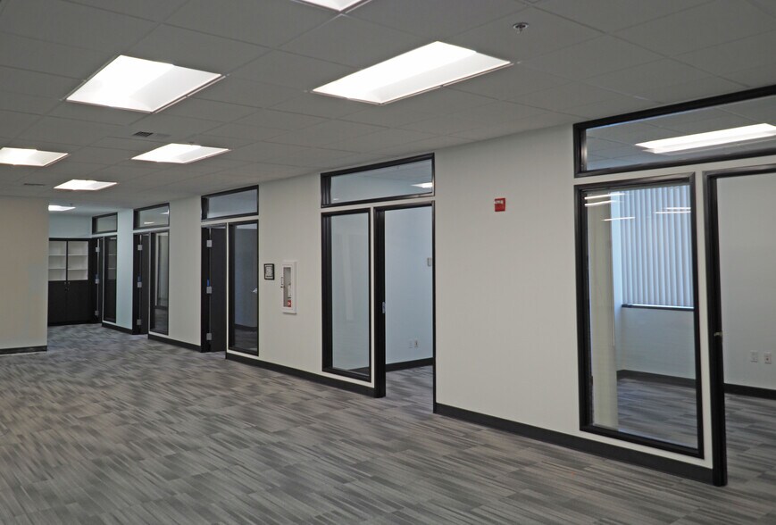 More Photos Of 1119 SW 7th St, Renton Office For Sale