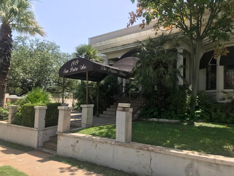 More Photos Of 1919 San Pedro Ave, San Antonio Office For Sale