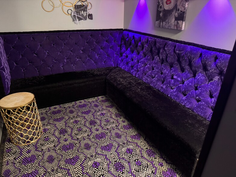 More Photos Of 2004 Wilmington Hwy, Jacksonville Bar For Lease