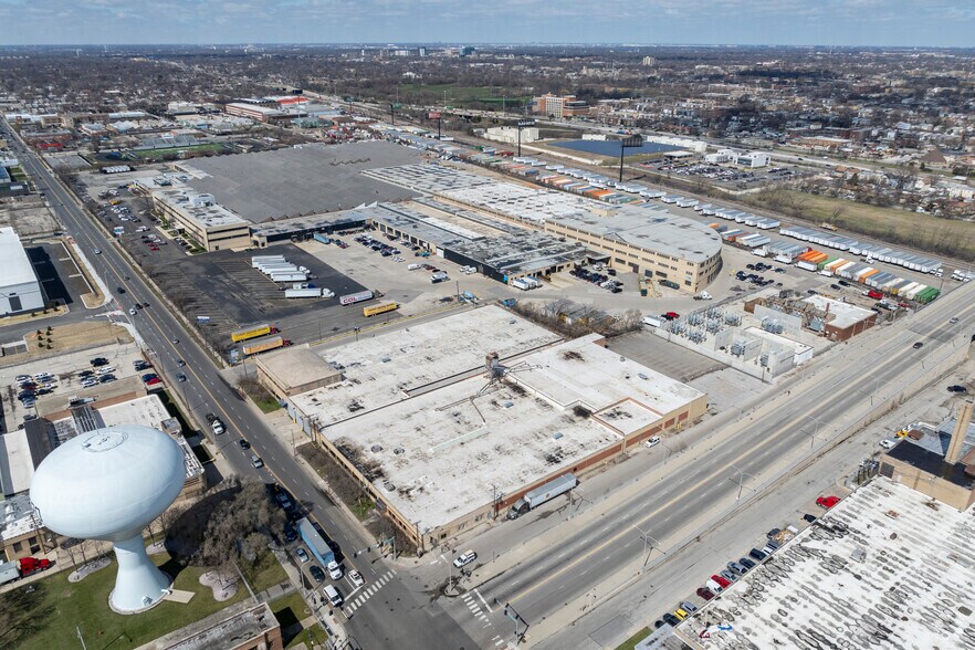 More Photos Of 5410-5480 W Roosevelt Rd, Chicago Warehouse For Lease