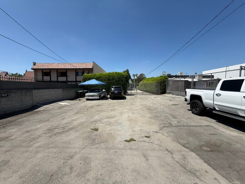 More Photos Of 480 S Rosemead Blvd, Pasadena Office For Sale