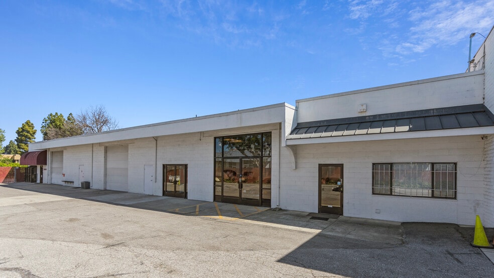 More Photos Of 2490 Old Middlefield Way, Mountain View Freestanding For Sale